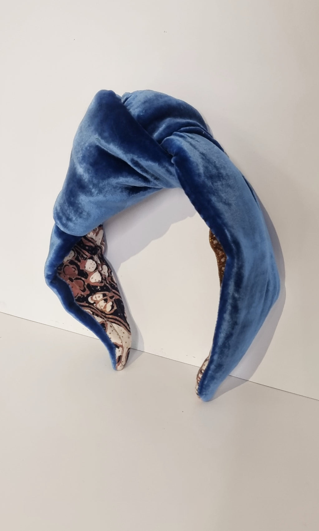 Jeanne Turban Headband in velvet in royal blue