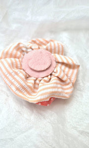 Alternative view of the Rosette 2 pink magnetic pin or brooch, made to style your hair, clothing or bag for a pop of charm
