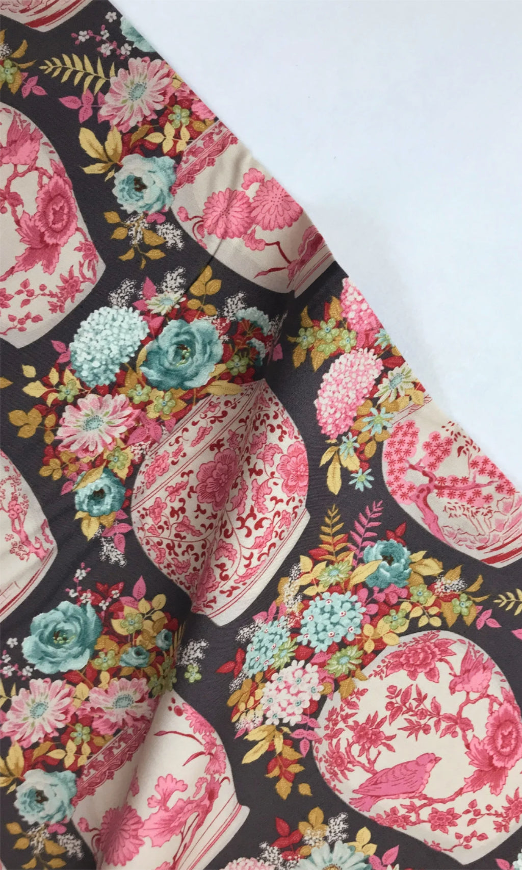 An image of the Tilda Flowervase in Grey fabric